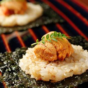 「本日のおすすめメニュー【生雲丹と焼き飯】」